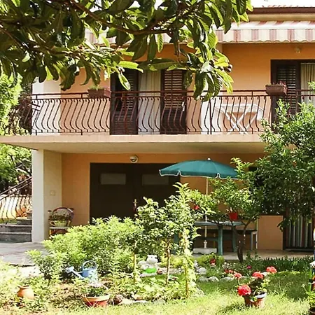 Im Haus Maginja Cdn021022 Eya